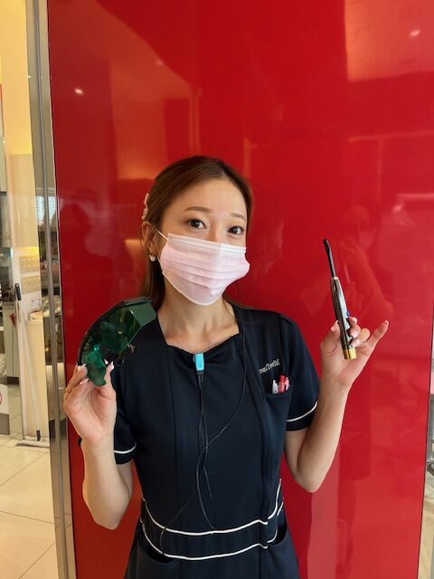 西新宿の新宿フロントタワー歯科では、歯周病の進行を防ぎながら歯肉の健康を回復させる治療や予防ケアを実施しています。気になる症状がございましたらお気軽にご相談ください。
