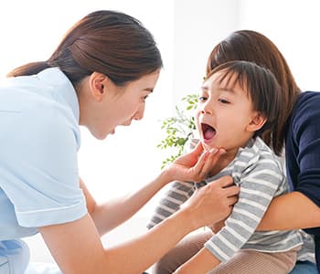 お子様のペースを大切に考えたむし歯治療